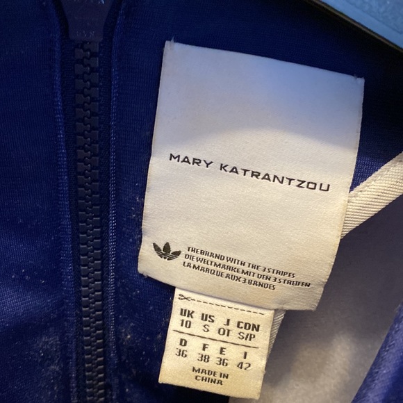 Adidas x Mary Katrantzou Structured Cropped Tee Seen On Kylie Jenner - Picture 7 of 7